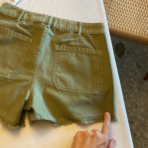 Abercrombie green khaki High rise shorts nwt 25 / 0 - Picture 8 of 11